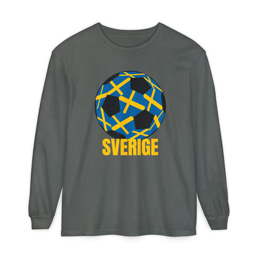 Sverige Fan Specialty Soccer Ball Design T Shirt Gold Text